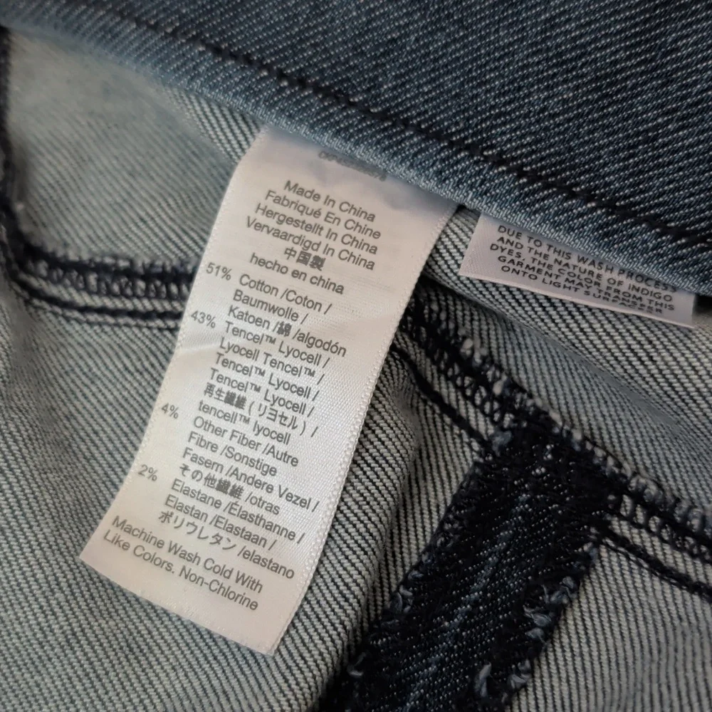 Madewell NWOT Slim Demi-Boot Jeans W/ Center Seam Size 24 - Picture 8 of 11